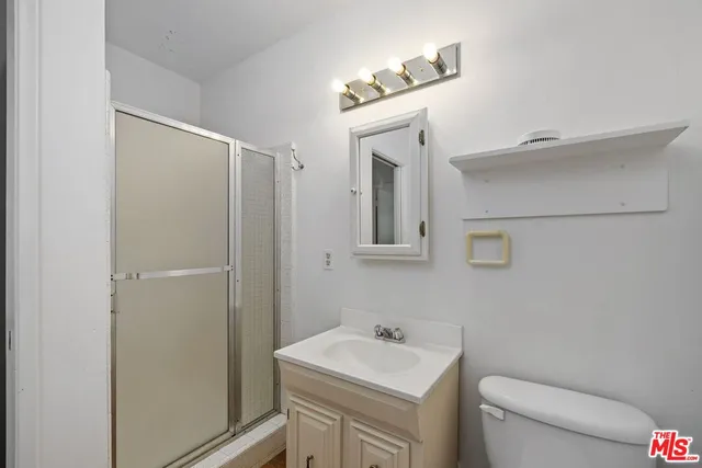 $2,499,000 | 1834 Roscomare Road, Los Angeles, CA 90077