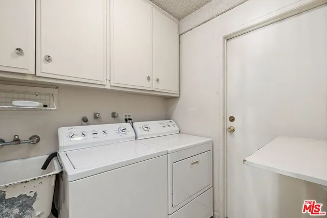 $2,499,000 | 1834 Roscomare Road, Los Angeles, CA 90077