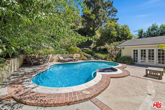 $2,499,000 | 1834 Roscomare Road, Los Angeles, CA 90077