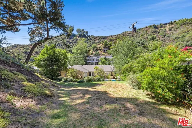 $2,499,000 | 1834 Roscomare Road, Los Angeles, CA 90077