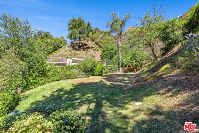 $2,499,000 | 1834 Roscomare Road, Los Angeles, CA 90077
