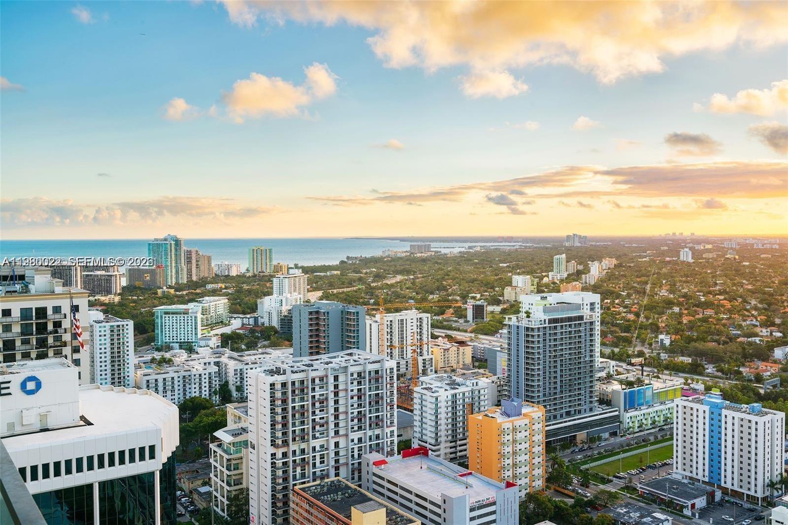 88 Southwest 7th Street, Unit 2706 Miami, FL 33130 - Photo 36 of 58 a view of city with balcony