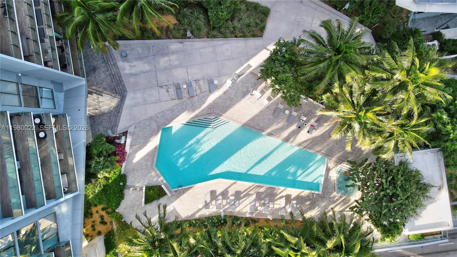 88 Southwest 7th Street, Unit 2706 Miami, FL 33130 - Photo 37 of 58 a view of a backyard