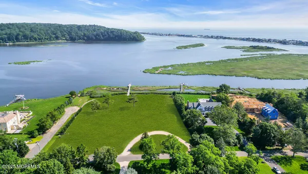 $12,500,000 | 3 Black Point Horseshoe, Rumson, NJ 07760