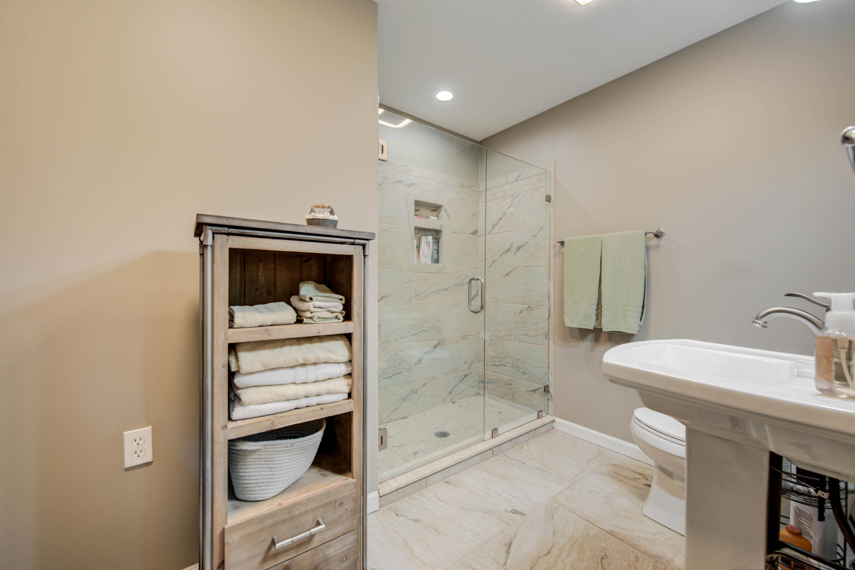 112 Gibbs Ferry Road Clinton, TN 37716 - Photo 22 of 37 22