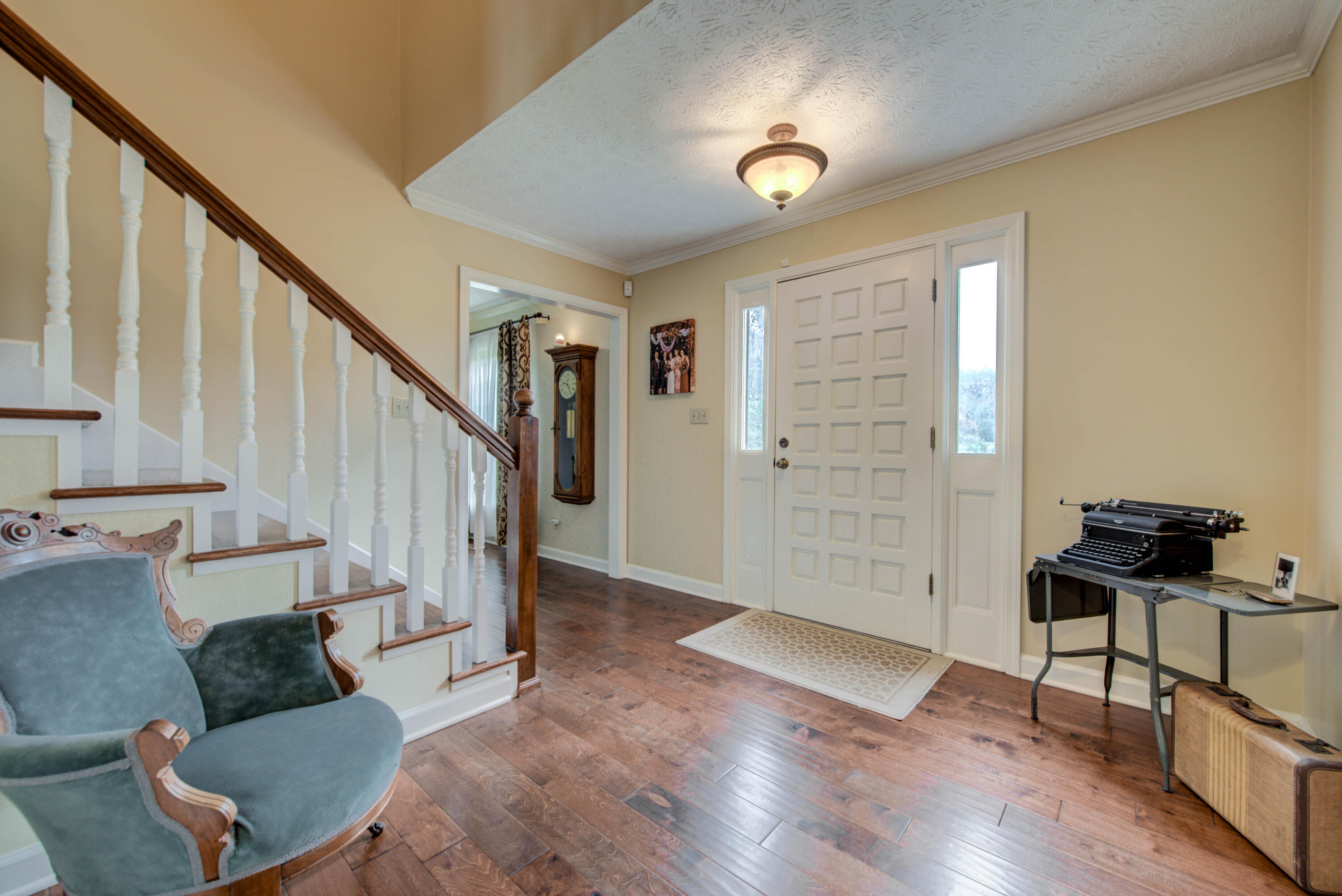 112 Gibbs Ferry Road Clinton, TN 37716 - Photo 4 of 37 4