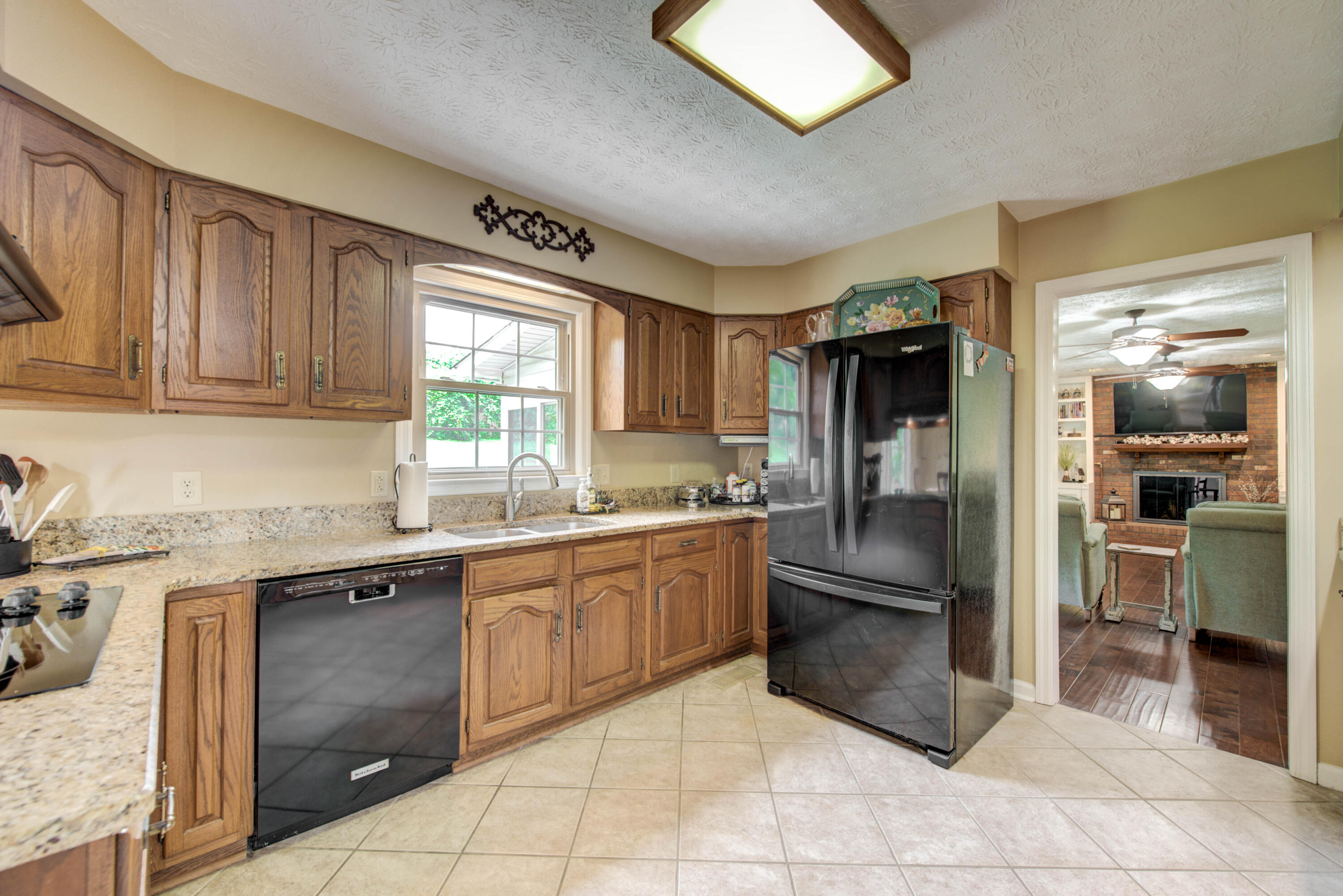 112 Gibbs Ferry Road Clinton, TN 37716 - Photo 7 of 37 7