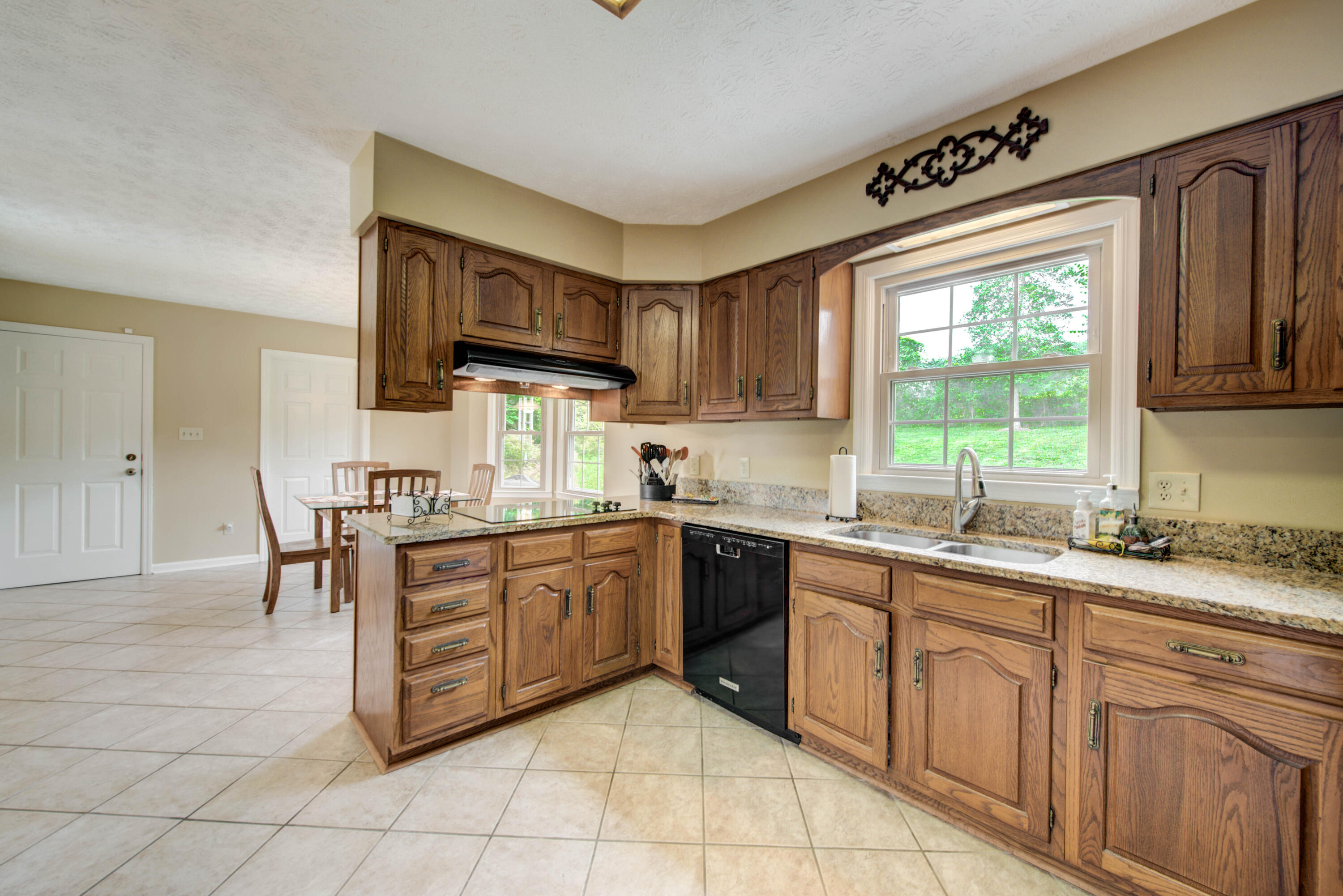 112 Gibbs Ferry Road Clinton, TN 37716 - Photo 8 of 37 8