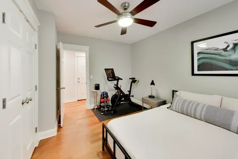 $699,000 | 844 West Roscoe Street, Unit 2E, Chicago, IL 60657