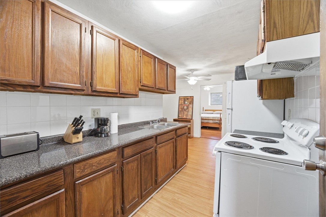 420 Woodward Road, Unit 5 North Providence, RI 02904 - Photo 4 of 16