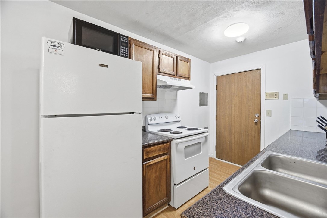 420 Woodward Road, Unit 5 North Providence, RI 02904 - Photo 5 of 16