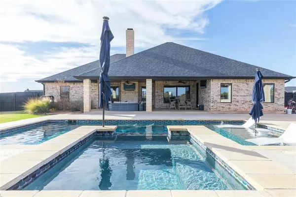 a house view with a outdoor space