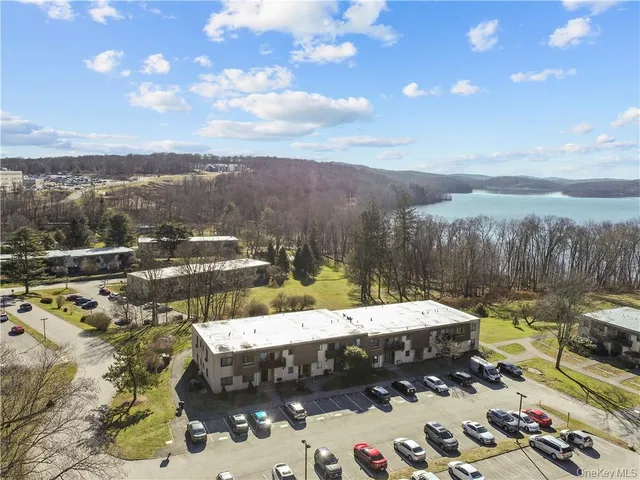 $2,475 | 305 Vista On The Lake, Carmel, NY 10512
