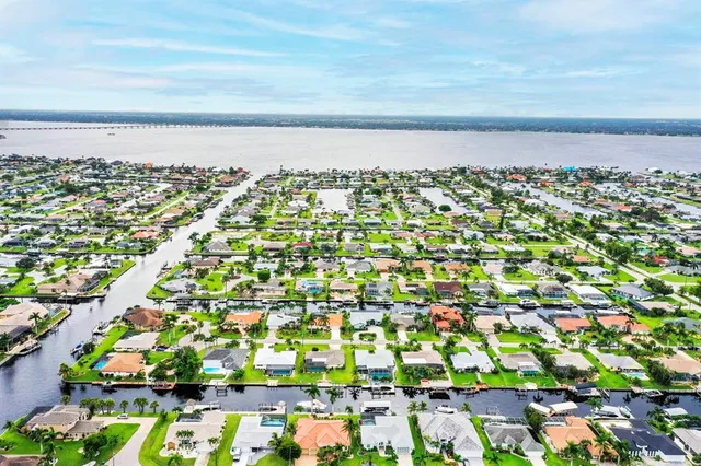 $9,400 | 3328 Southeast 18th Avenue, Cape Coral, FL 33904