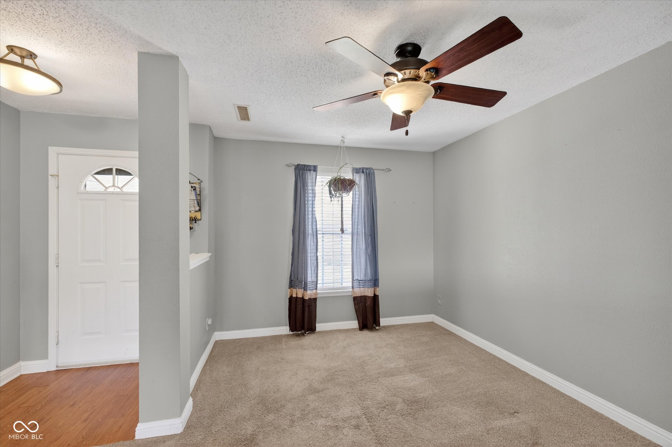8238 Spring Wind Drive Indianapolis, IN 46239 - Photo 5 of 33