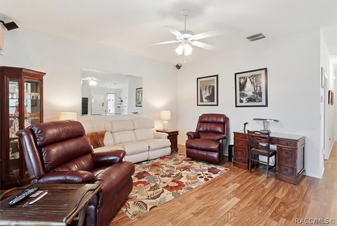 6716 East Waybridge Court Inverness, FL 34452 - Photo 18 of 49 Living area