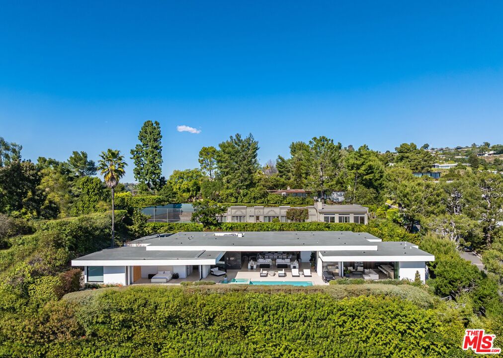 1535 Carla Ridge Beverly Hills, CA 90210 - Photo 2 of 18