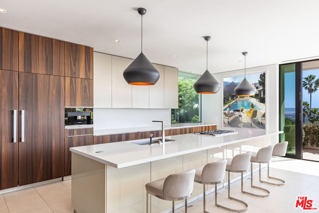 1535 Carla Ridge Beverly Hills, CA 90210 - Photo 8 of 18