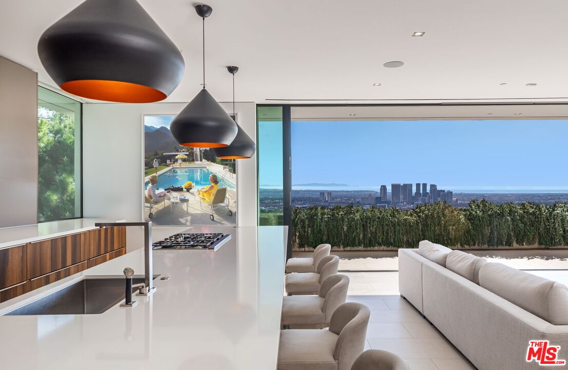 1535 Carla Ridge Beverly Hills, CA 90210 - Photo 9 of 18