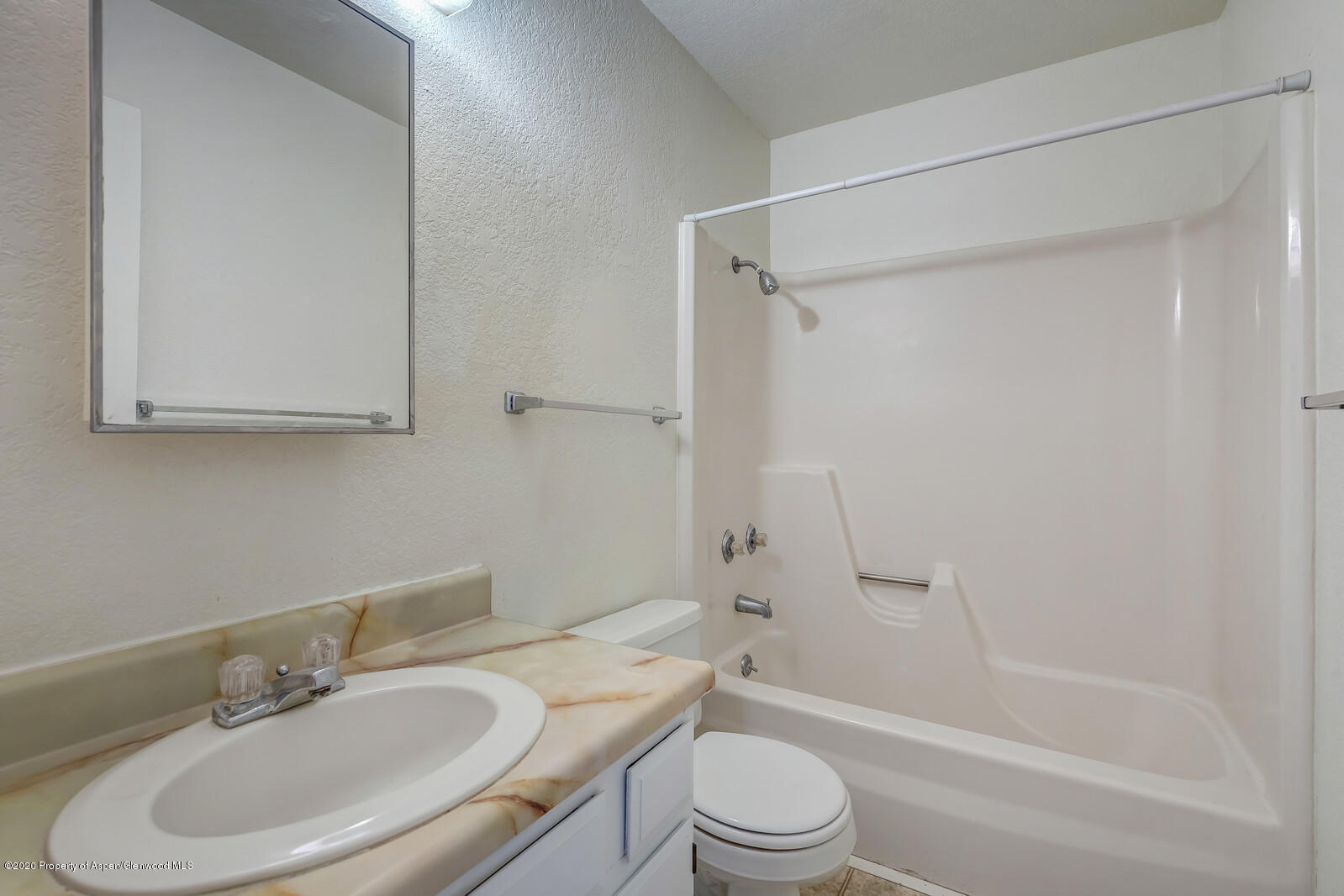 2425 24th Place Rifle, CO 81650 - Photo 10 of 13 10_2425_24th_Place010_mls