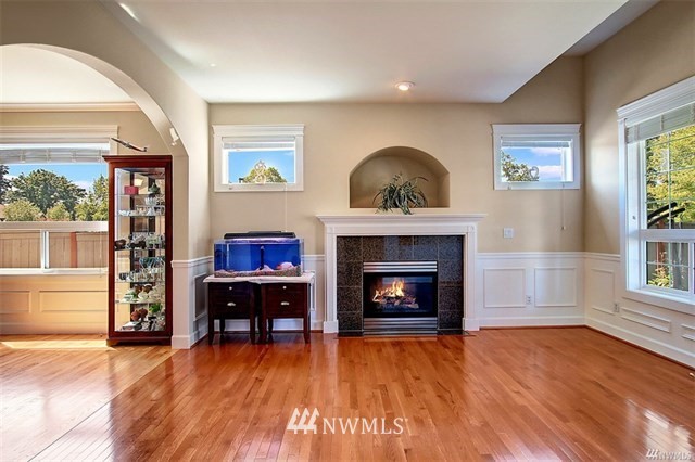 5019 Northeast 8th Place Renton, WA 98059 - Photo 4 of 25