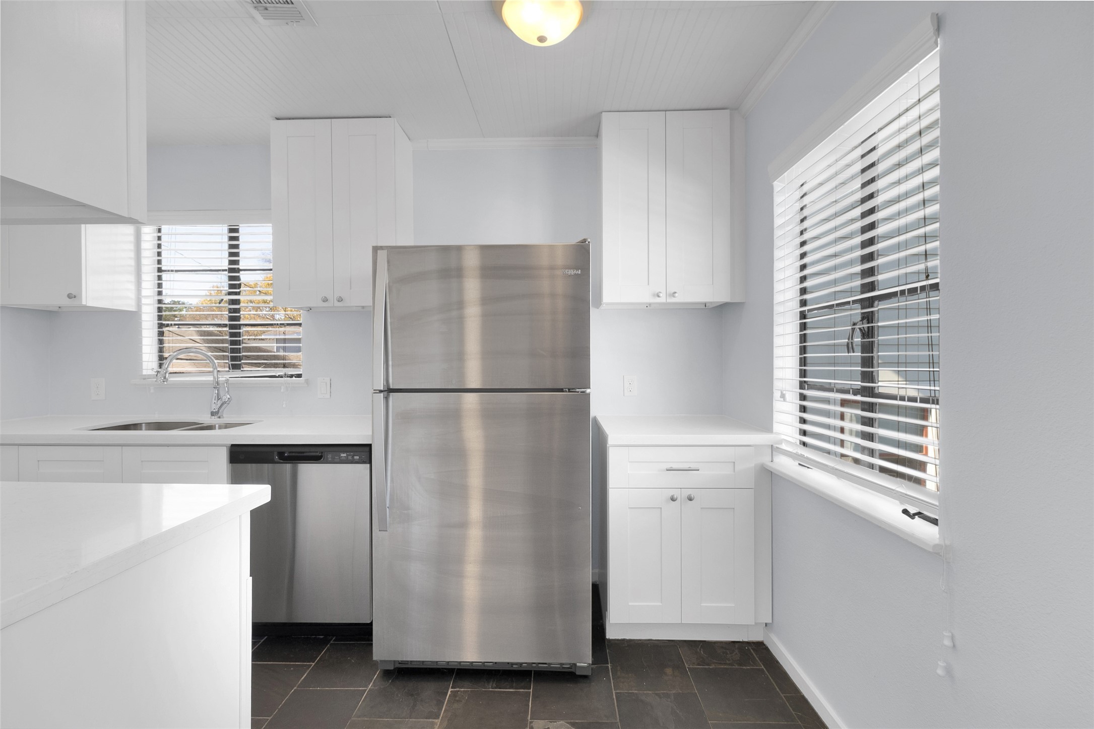 214 Munford Street, Unit B Houston, TX 77008 - Photo 8 of 16