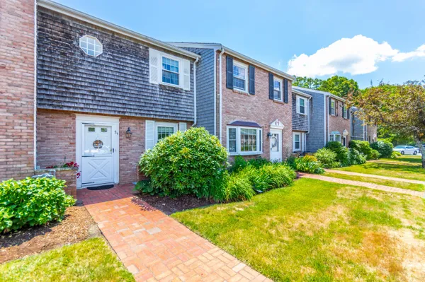 $385,000 | 54 Captain Cook Lane, Unit 54, Centerville, MA 02632