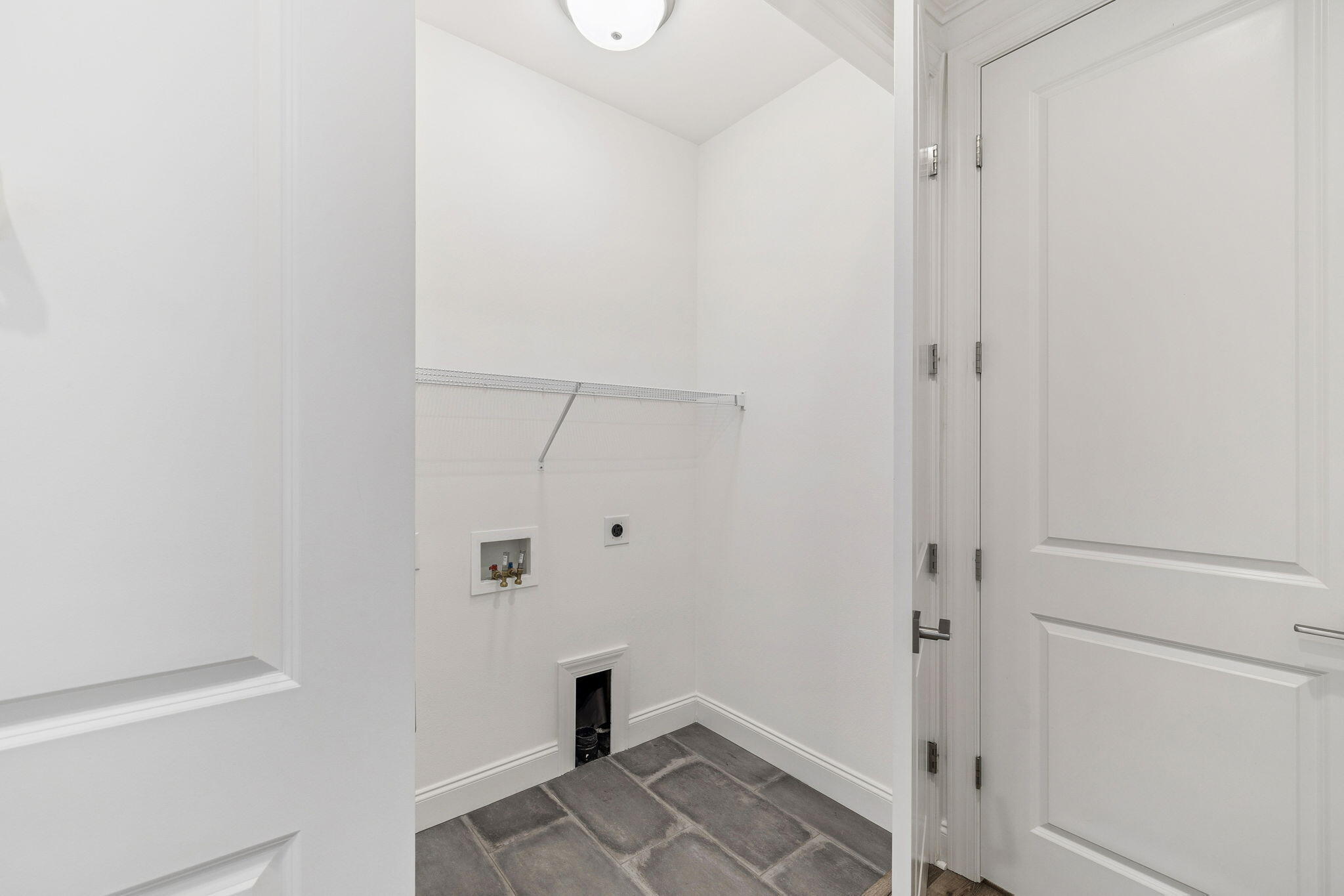 250 Windrow Way Watersound, FL 32461 - Photo 20 of 60 Laundry Room