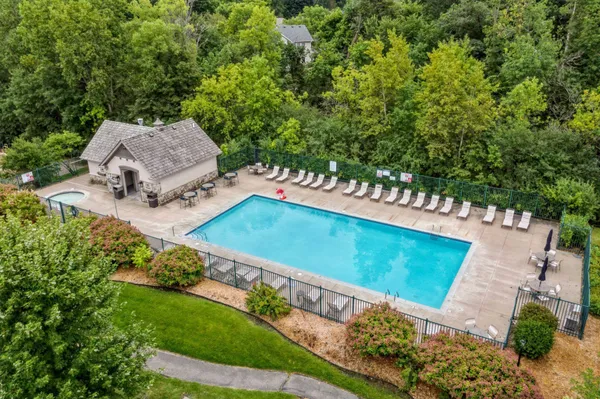 $300,000 | 16506 78th Avenue North, Maple Grove, MN 55311