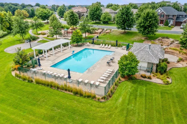 $300,000 | 16506 78th Avenue North, Maple Grove, MN 55311