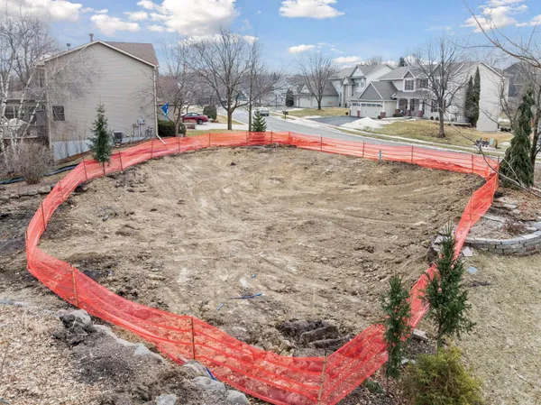 $300,000 | 16506 78th Avenue North, Maple Grove, MN 55311