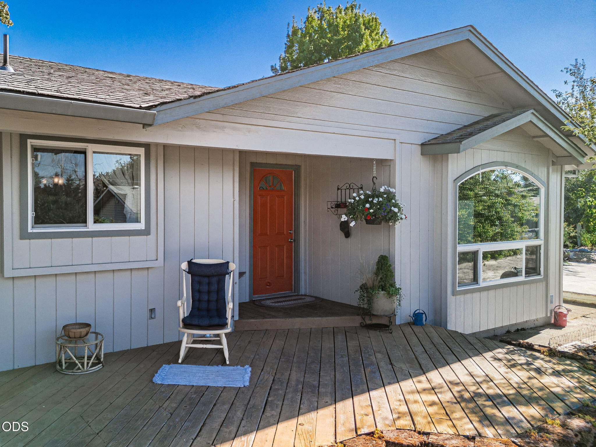 1968 Spring Street Medford, OR 97504 - Photo 3 of 57 Gallery Image 3