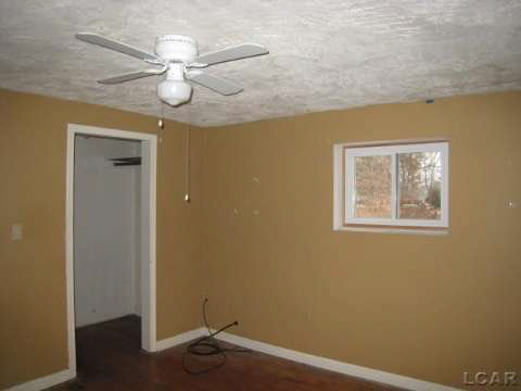 13472 Townsend Road Milan, MI 48160 - Photo 13 of 21 20419479-13.JPG