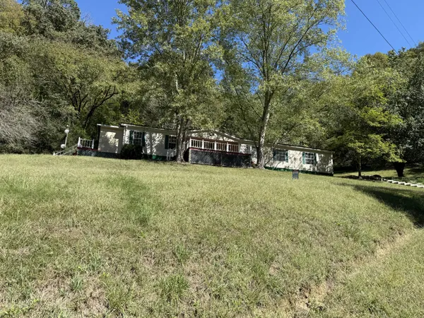 $369,900 | 33 Nascar Lane, Pleasant Shade, TN 37145