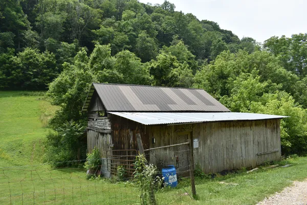 $329,900 | 33 Nascar Lane, Pleasant Shade, TN 37145