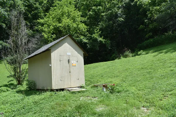 $329,900 | 33 Nascar Lane, Pleasant Shade, TN 37145