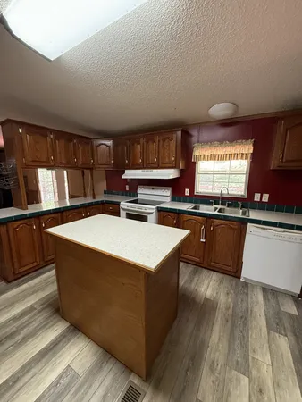 $329,900 | 33 Nascar Lane, Pleasant Shade, TN 37145