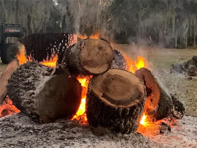 $370,000 | 24605 Northeast 177th Terrace, Fort McCoy, FL 32134