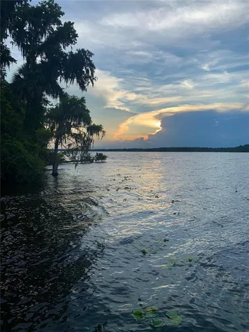 $370,000 | 24605 Northeast 177th Terrace, Fort McCoy, FL 32134