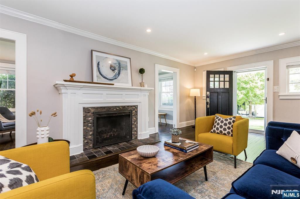 8 Berkeley Road Maplewood, NJ 07040 - Photo 6 of 43 Gallery Image 6
