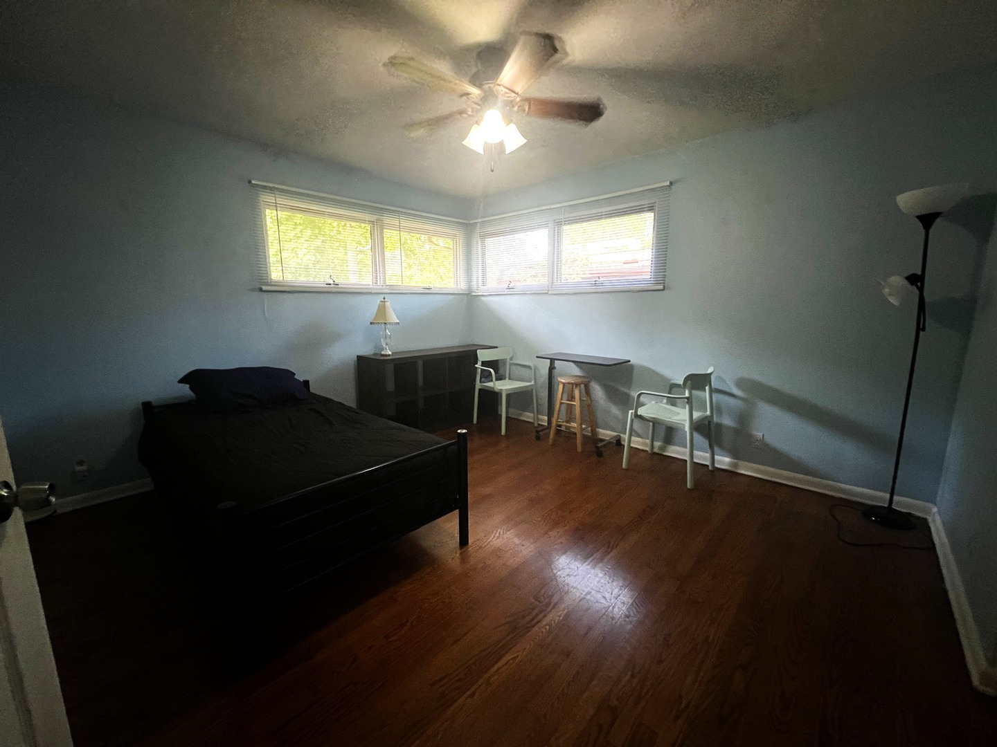 1930 23rd Street Zion, IL 60099 - Photo 7 of 20 a living room with furniture window and wooden floor