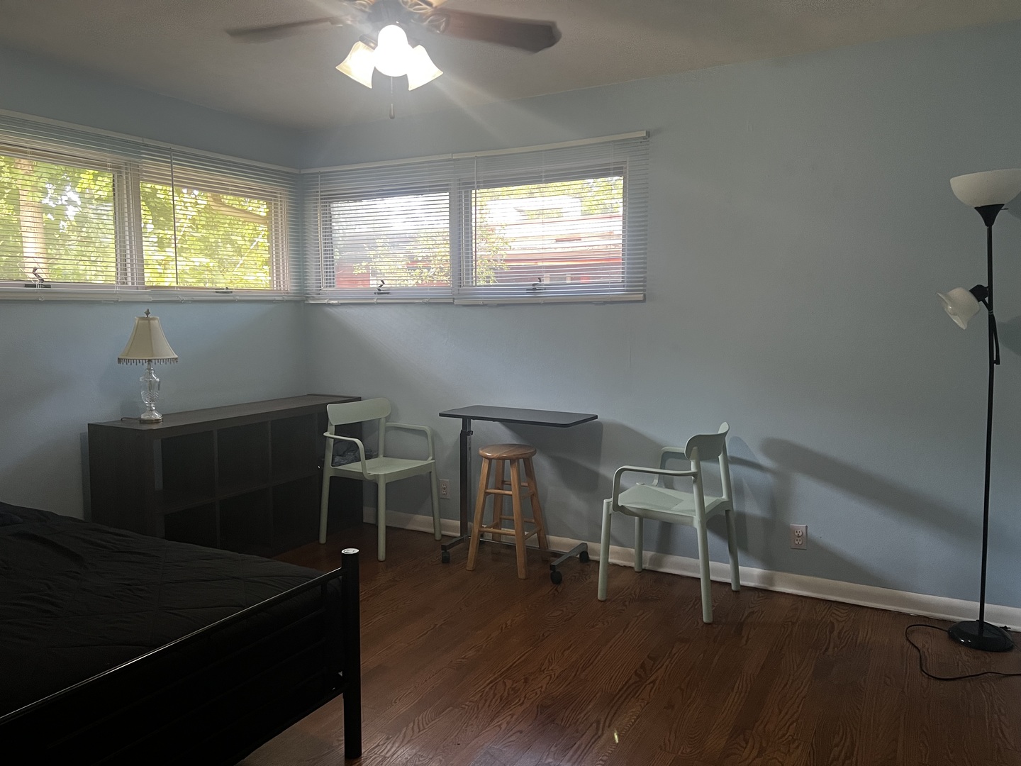 1930 23rd Street Zion, IL 60099 - Photo 9 of 20 a room with furniture and wooden floor
