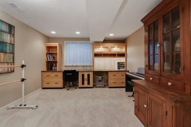 $429,900 | 1703 Fraser Drive, Normal, IL 61761