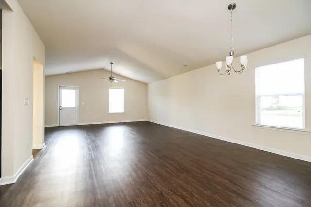 $2,040 | 2613 Stinger Drive, Columbia, TN 38401