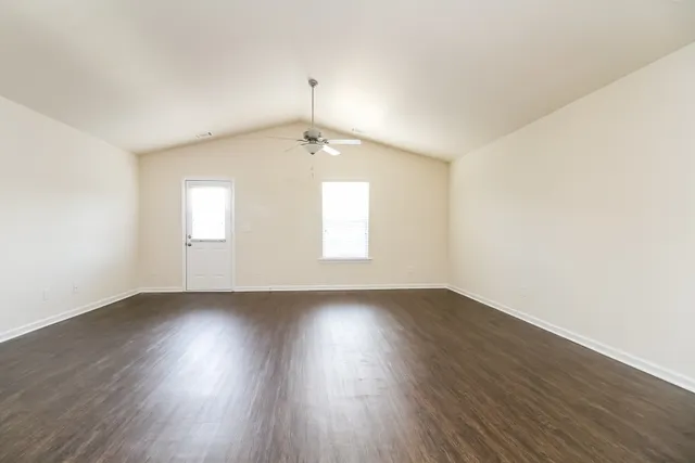 $2,040 | 2613 Stinger Drive, Columbia, TN 38401