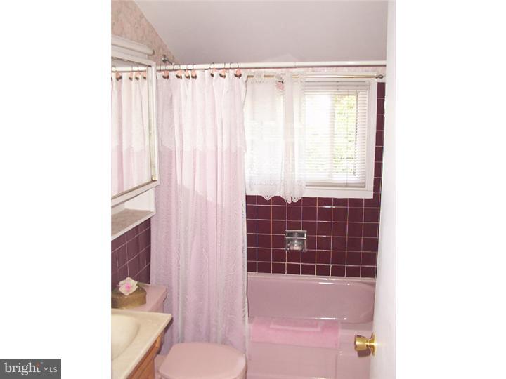 144 Harmony Road Levittown, PA 19056 - Photo 14 of 16 Bathroom