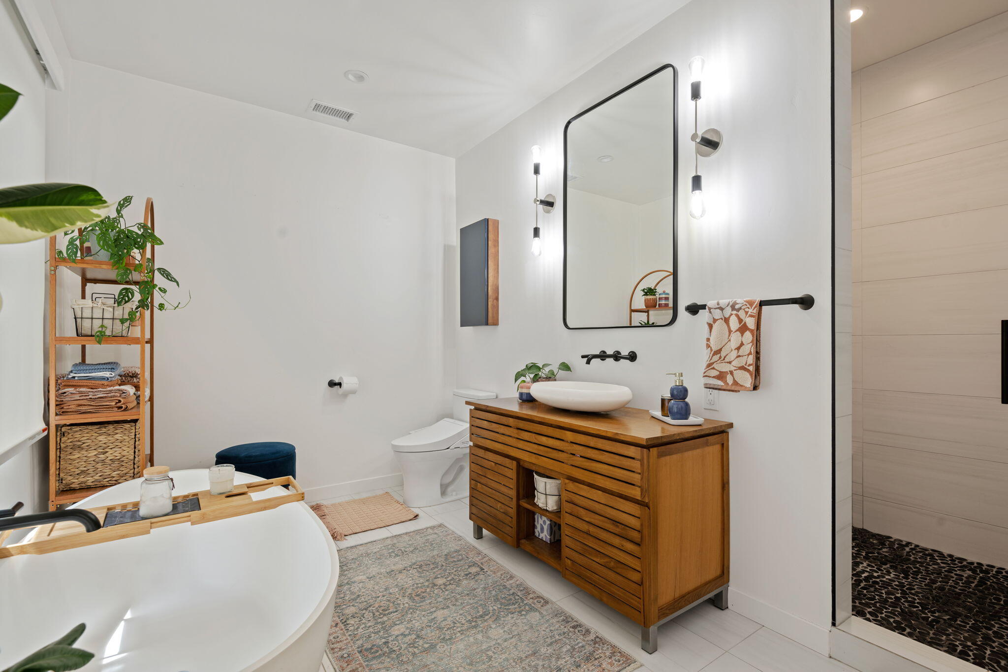 308 Cooper Road Santa Barbara, CA 93109 - Photo 14 of 29 Primary Bathroom