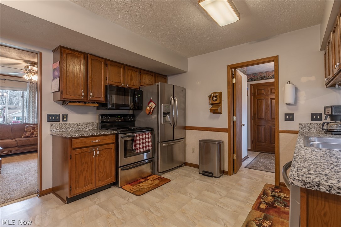 311 Fairgrounds Road Painesville, OH 44077 - Photo 9 of 18