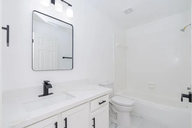 $2,500 | 3718 Brighton Lane, Pearland, TX 77584