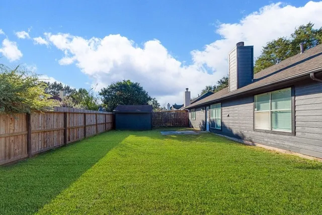 $2,500 | 3718 Brighton Lane, Pearland, TX 77584